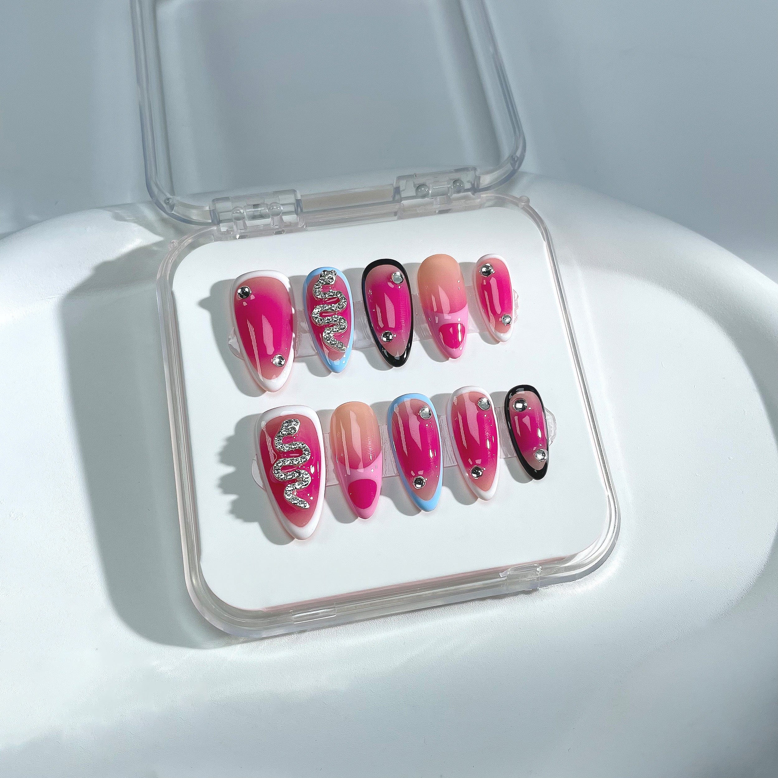 P39 Hot Pink Snake（ Medium ）